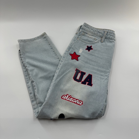 Forever 21 Denim - Custom One-of-a-Kind University of Arizona Mom Jeans – Forever 21 Light Wash